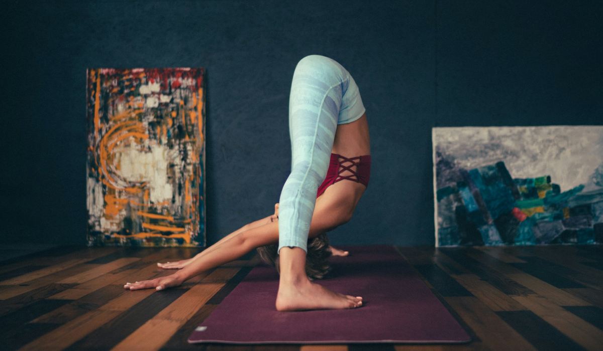 La Rivoluzione dello Yoga: Ritrova Te Stessa Attraverso le Asana